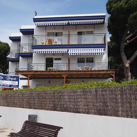 Les Roques * بلاتجا ذارو