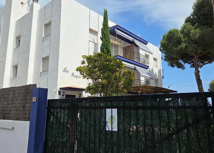 Apartaments Les Roques * פלטחה ד'ארו