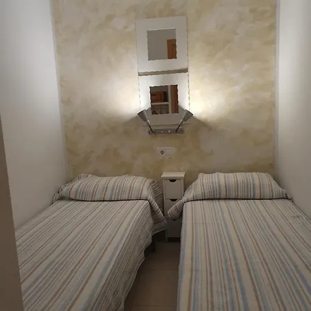 Les Roques Апартаменты *